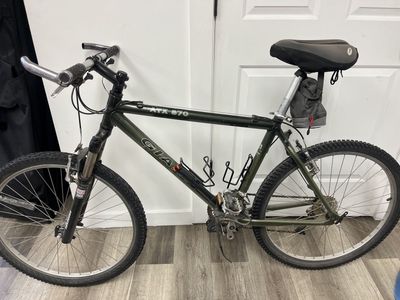 Awesome Giant ATX 870 bike!