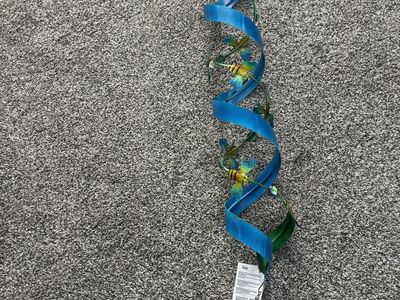 $+ Bee Wind Spinners Metal Yard Garden Decoration 35 inches long 5 inches wide