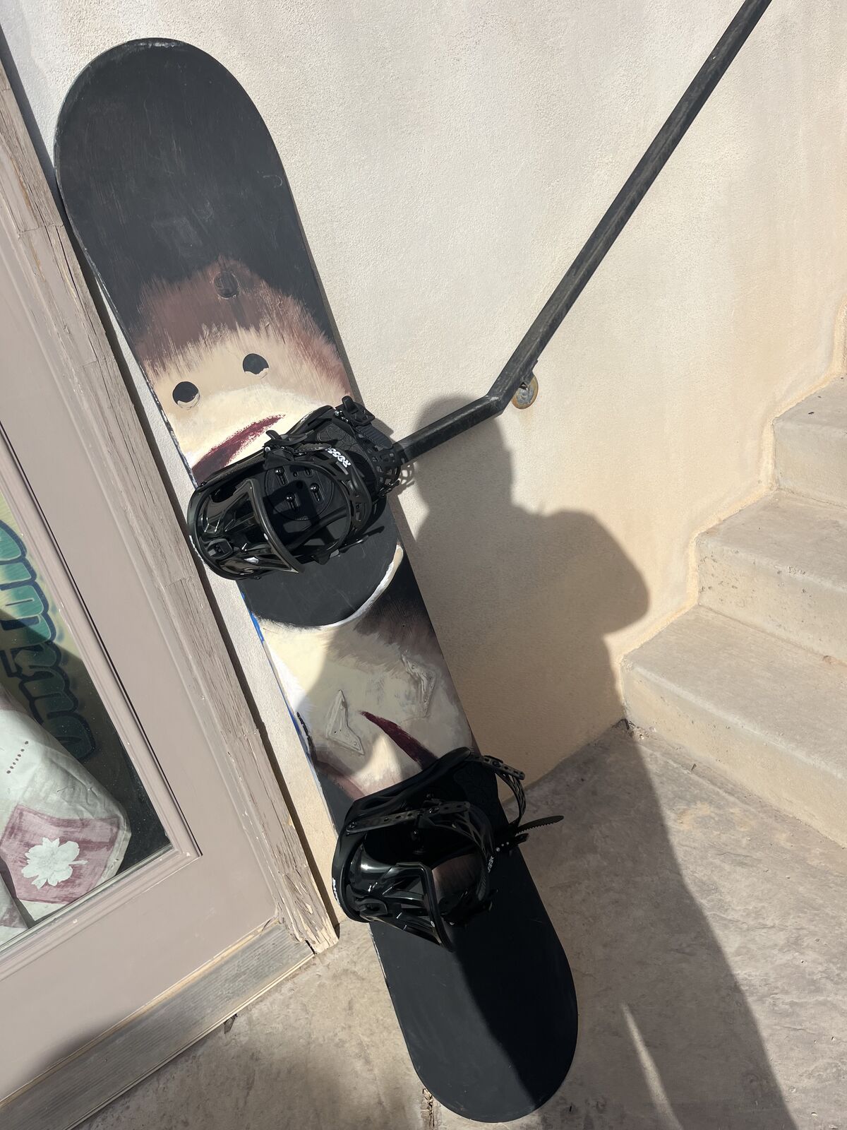 170 cm snowboard With Brand New Rossignol Bindings