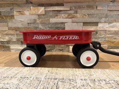 Radio Flyer, Little Red Toy Wagon (12.7" Long x 6.1" Tall), Miniature Wagon, Red