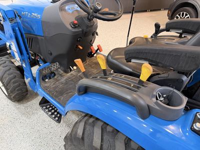 LS Tractor MT2-25S. Front end loader and landscaping box