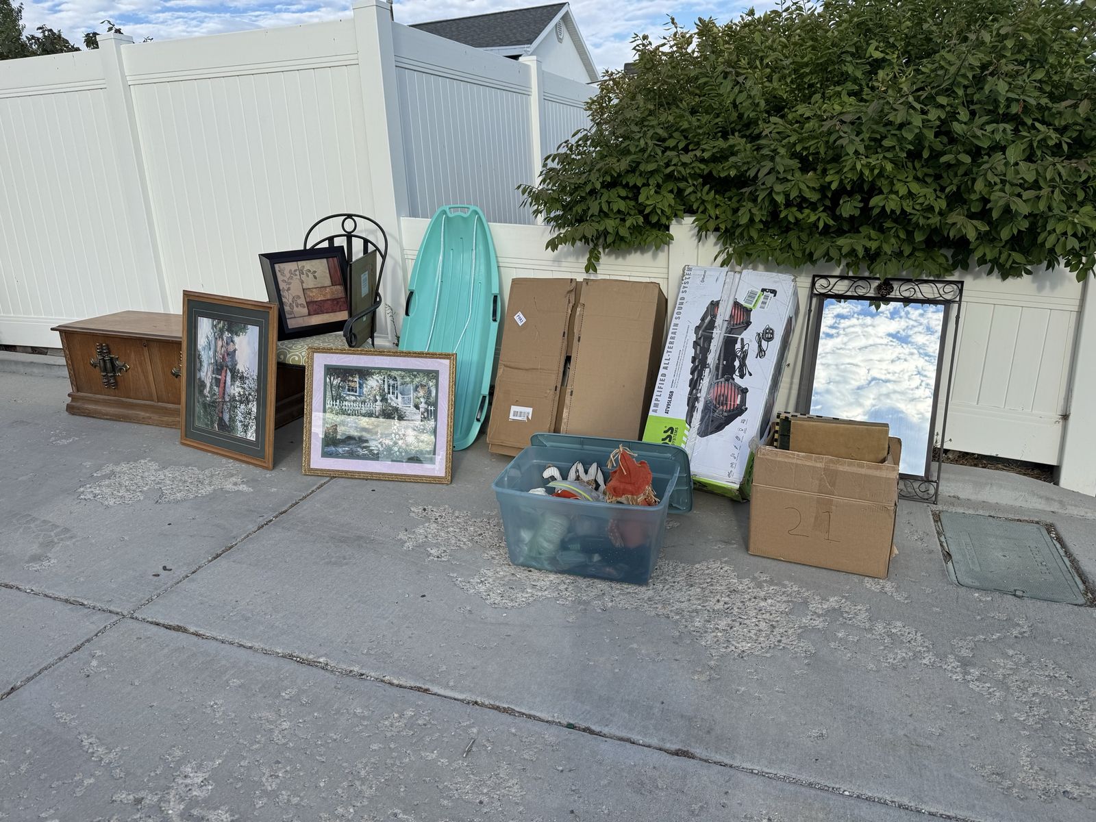 Main image 12