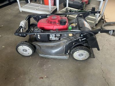 Honda HRX 217 lawnmower