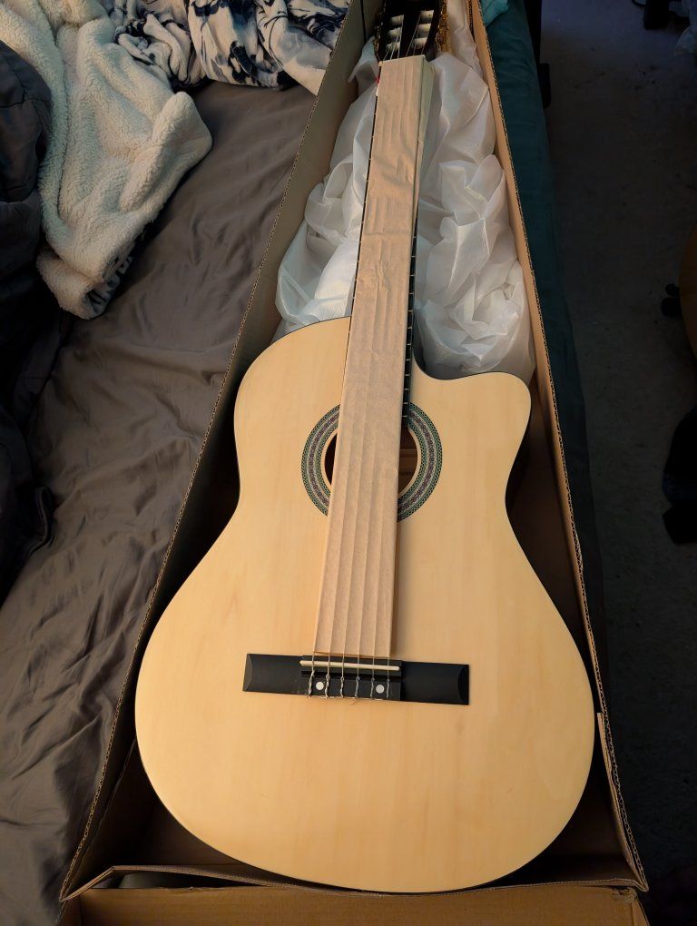 Austin FT861 CN Classical Guitar – Brand New