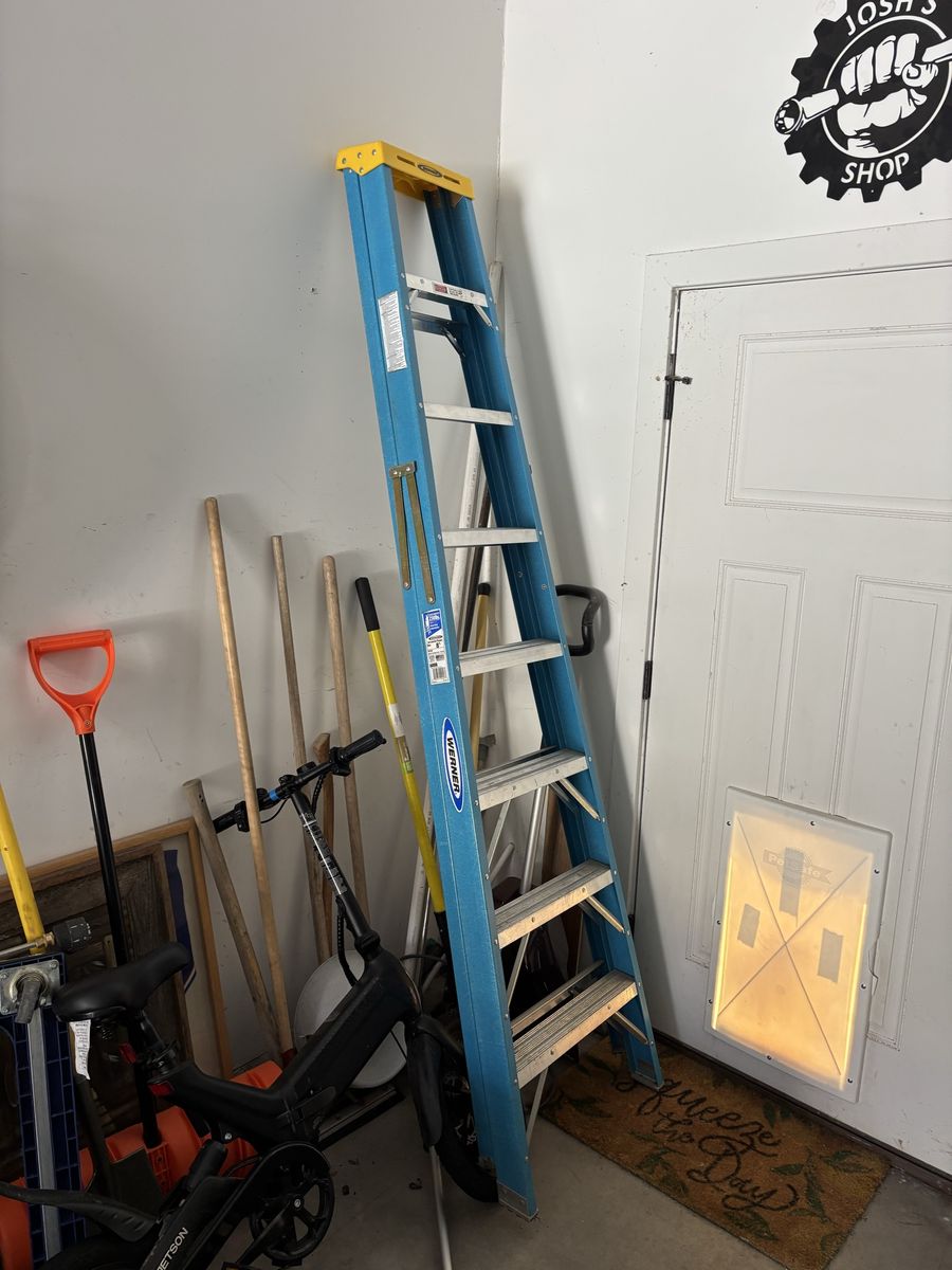 Ladder 8ft Werner