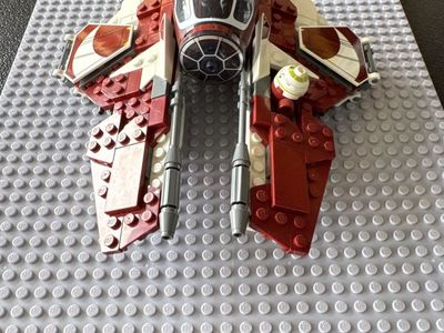 LEGO Star Wars: The Clone Wars Ahsoka's Jedi Interceptor Spaceship