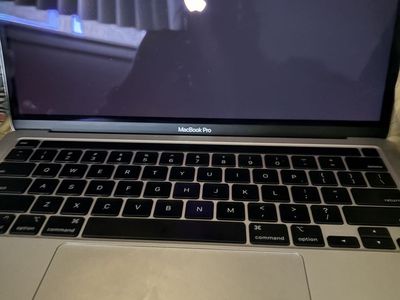 MacBook Pro 2020 with sleeve 512 gb