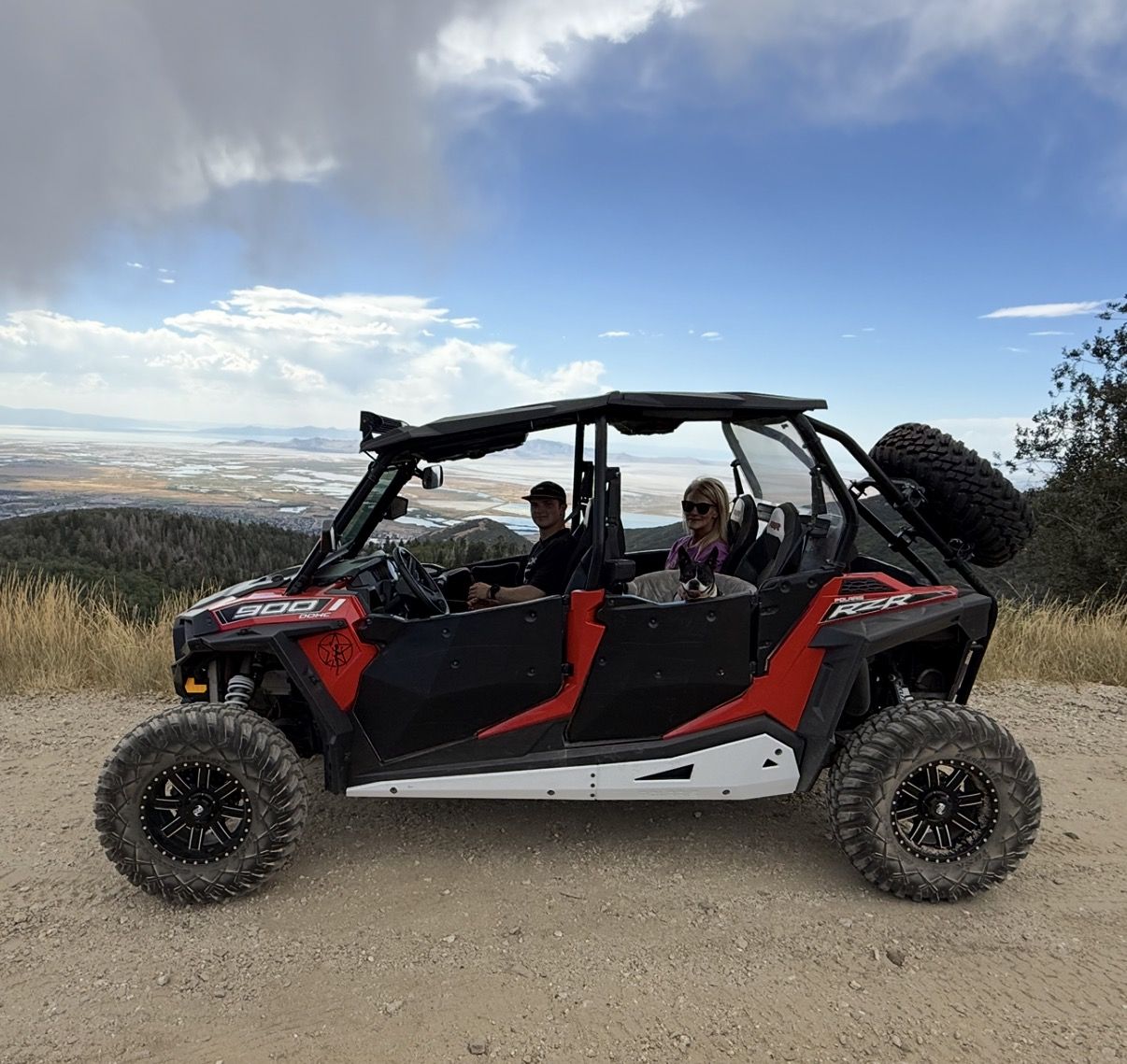 2015 RZR 900 EPS 4 Street Legal 5100 miles Great Family Machine