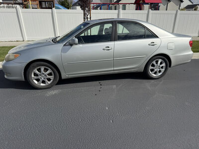 2005 TOYOTA CAMRY XLE