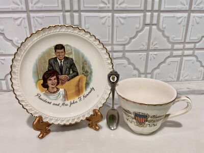 JFK President & Mrs. John F Kennedy 5 in mini saucer