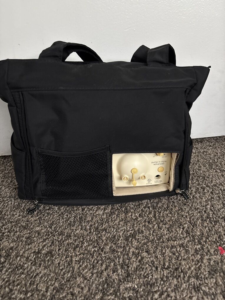 Medela Breast pump and Case
