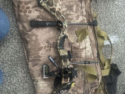 Hunting bow