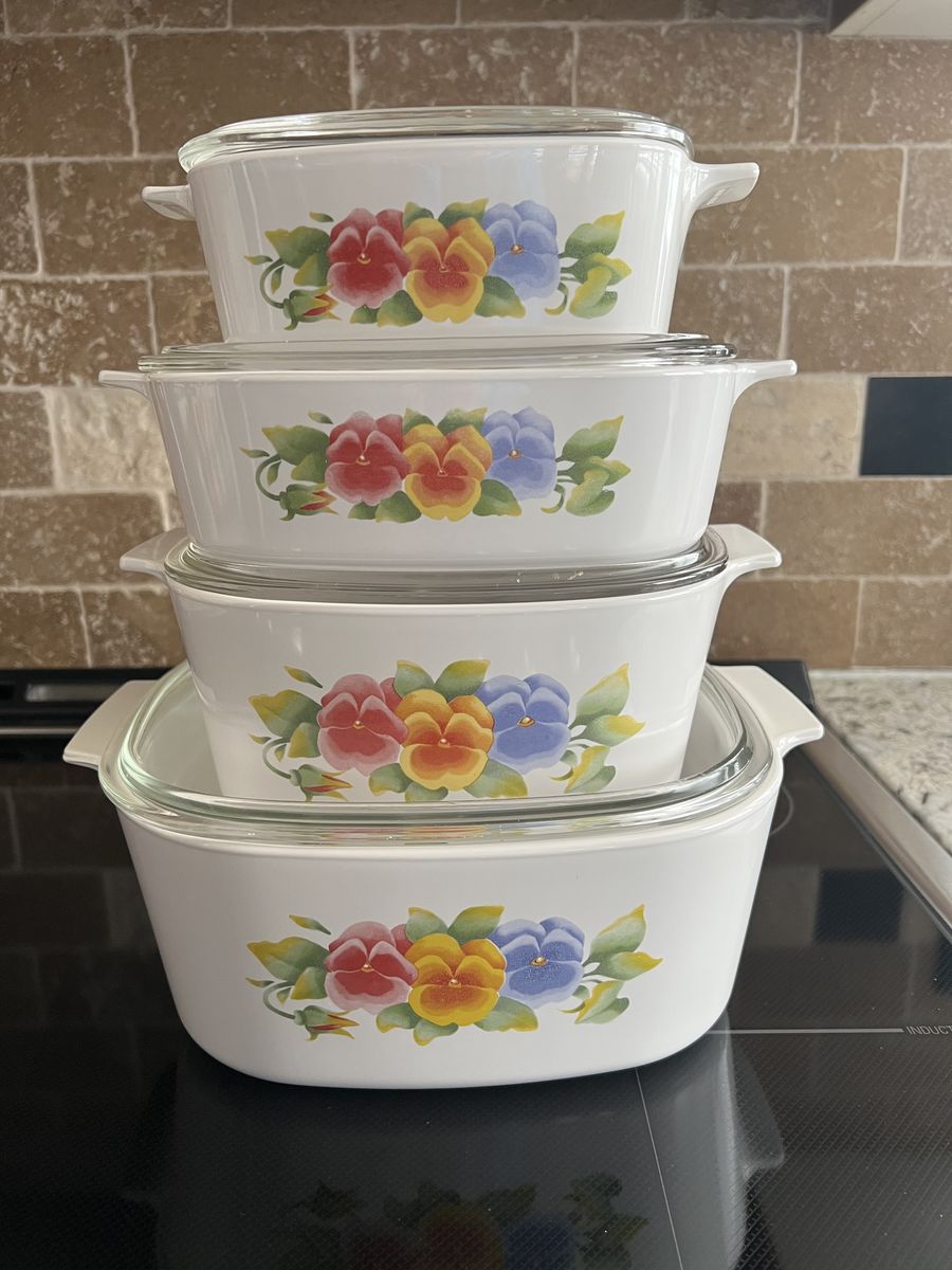 Four Sets of Vintage CorningWare Casserole