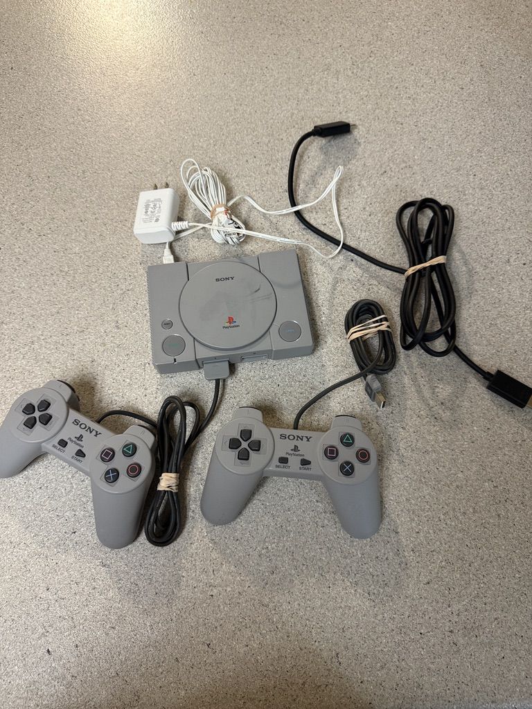 Sony PlayStation PS1 Classic Mini Console SCPH-1000R 2 Controllers