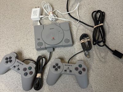Sony PlayStation PS1 Classic Mini Console SCPH-1000R 2 Controllers