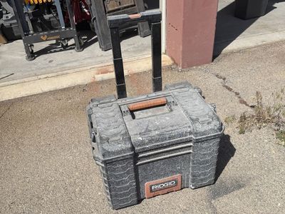 Rigid tool chest