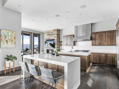 Luxury Stainless Steel Range Hood / Vent Hood – $1,000
