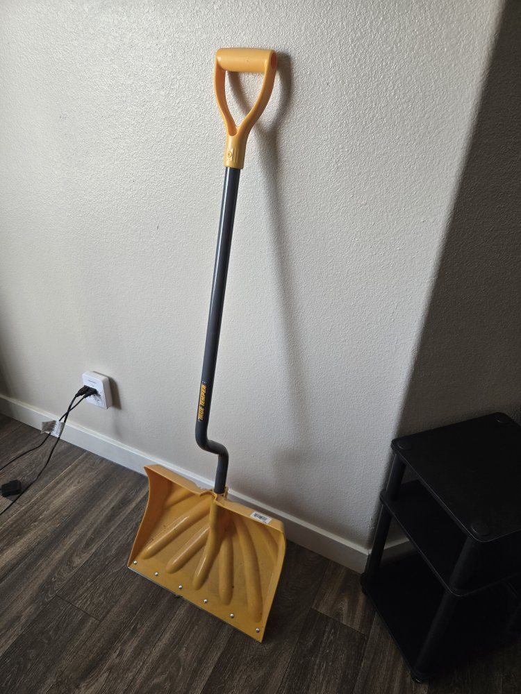 True Temper Snow Shovel