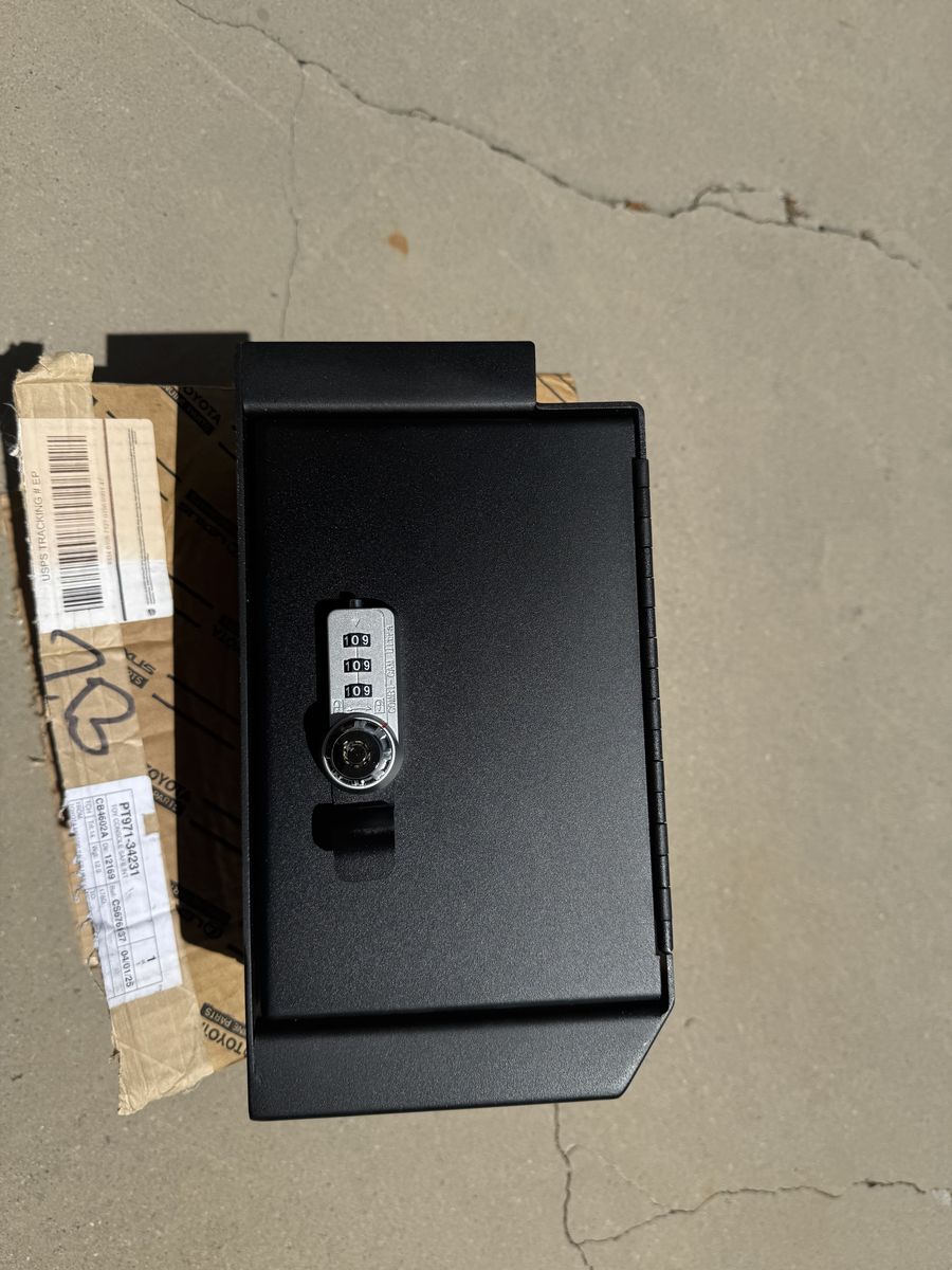 Toyota Tundra Console Safe