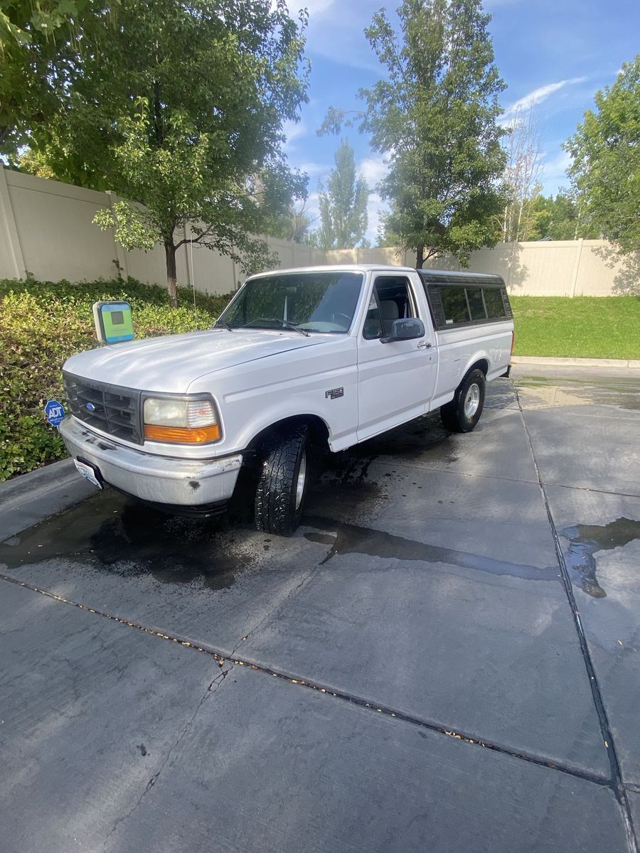 1994 Ford F-150 XL Short Bed 4.9L I6 5-Speed – Clean Title