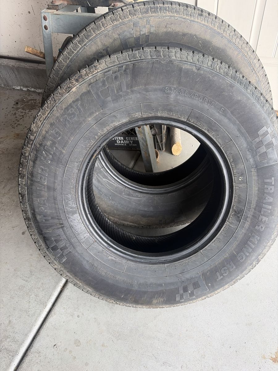 Trailer King RST ST235/85R16 E Radial Trailer Tires (Set)