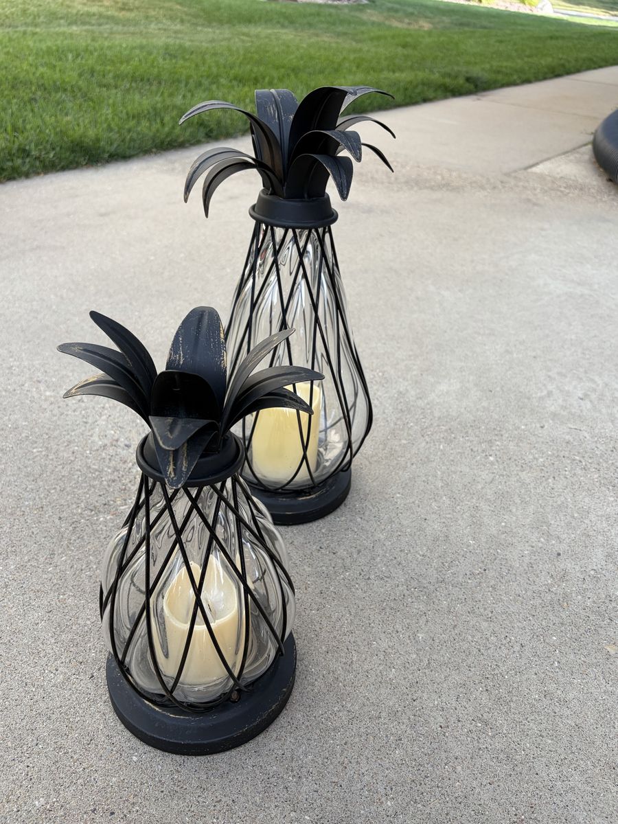 Pineapple Lanterns with Battery LED Candles – Set of 2 (Small & Large)