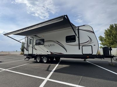 Mint OutDoors RV Black Rock 22RKS Slide