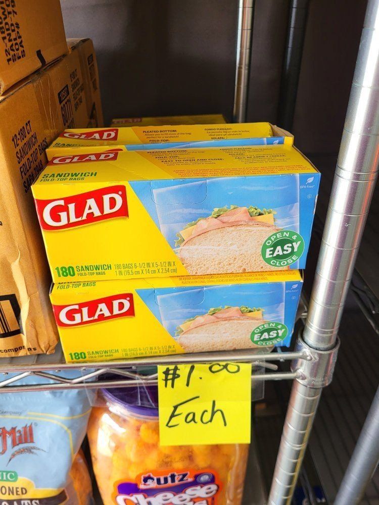 Glad* Fold Top Sandwich Bags 180ct 
Clear Plastic