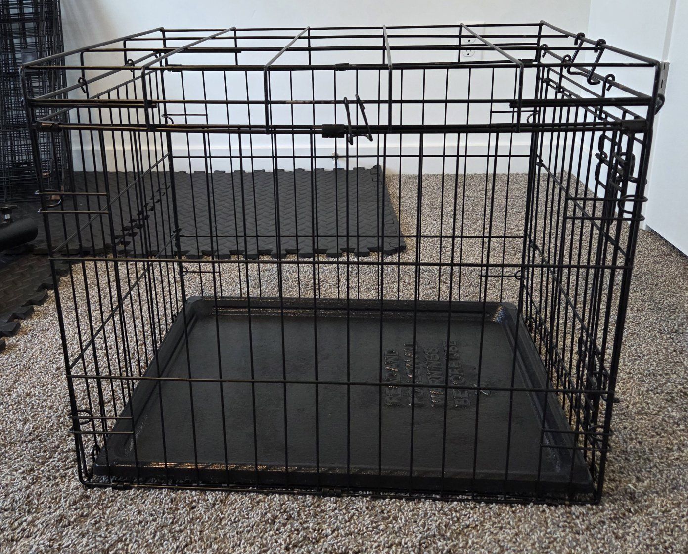 Dog Crate with Removable Tray