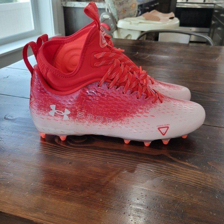 Under Armour Men's Sportlight Lux MC 2.0 Football