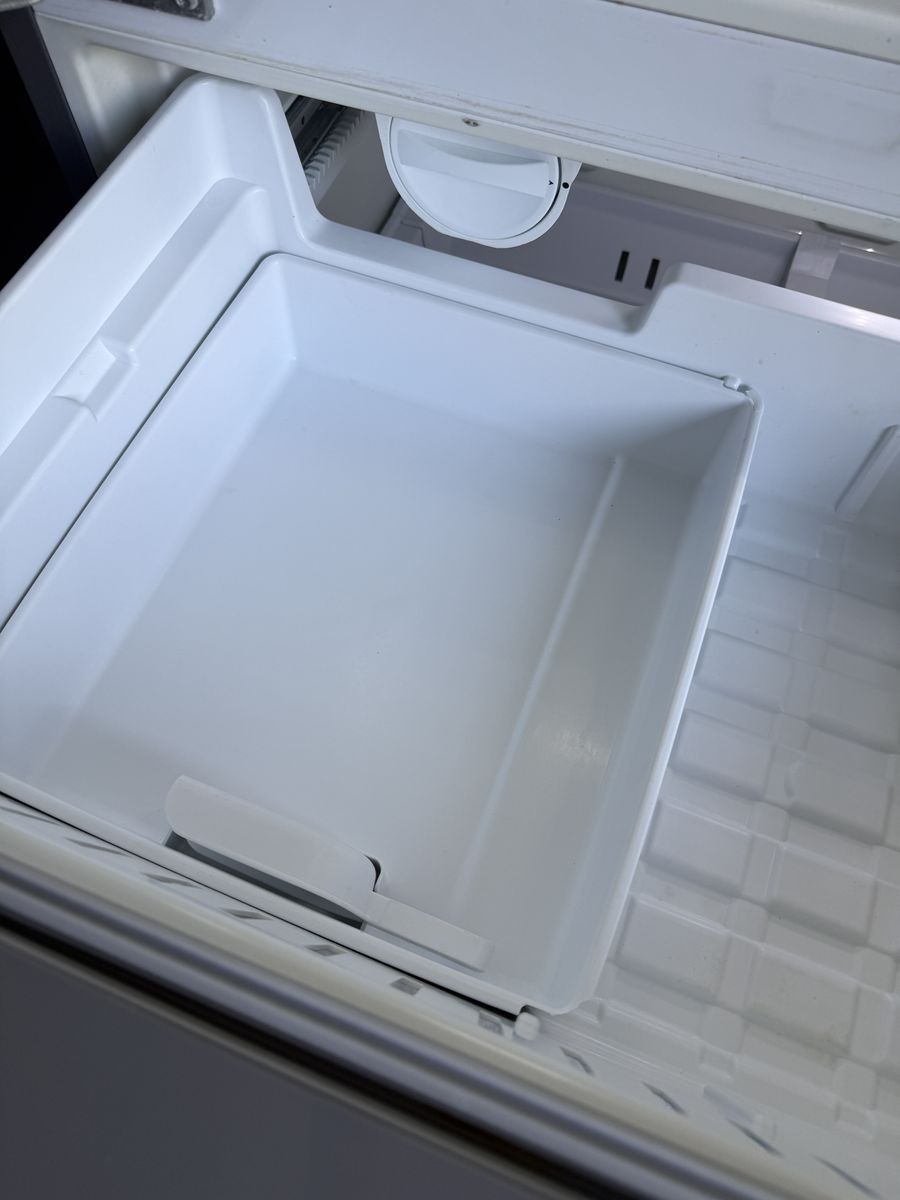 Main image 4