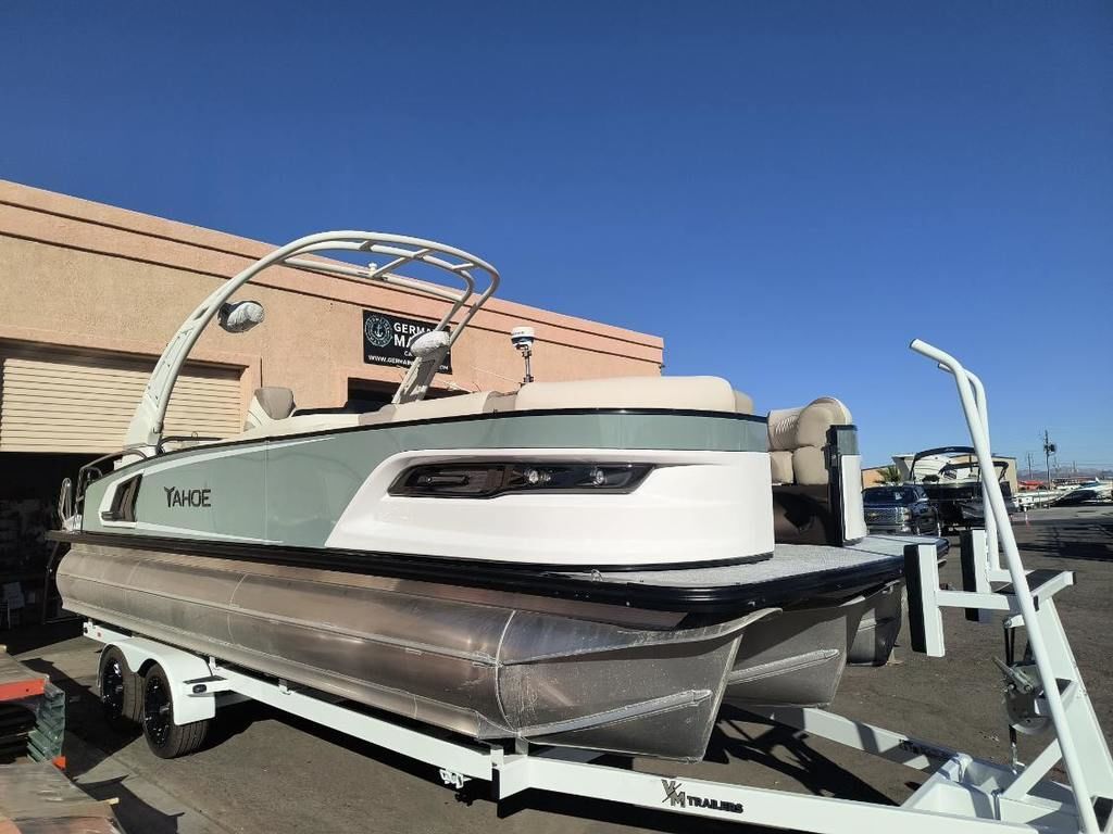 2026 Tahoe Pontoons Grand Tahoe LTD Cruise Rear Bench 25 FT