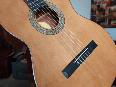 Lucero LC230S Nylon string acoustic guitar- Very good condition