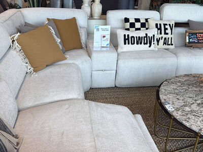 NEW couch That Recline