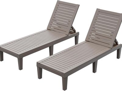 2 Patio Chaise Lounge chairs