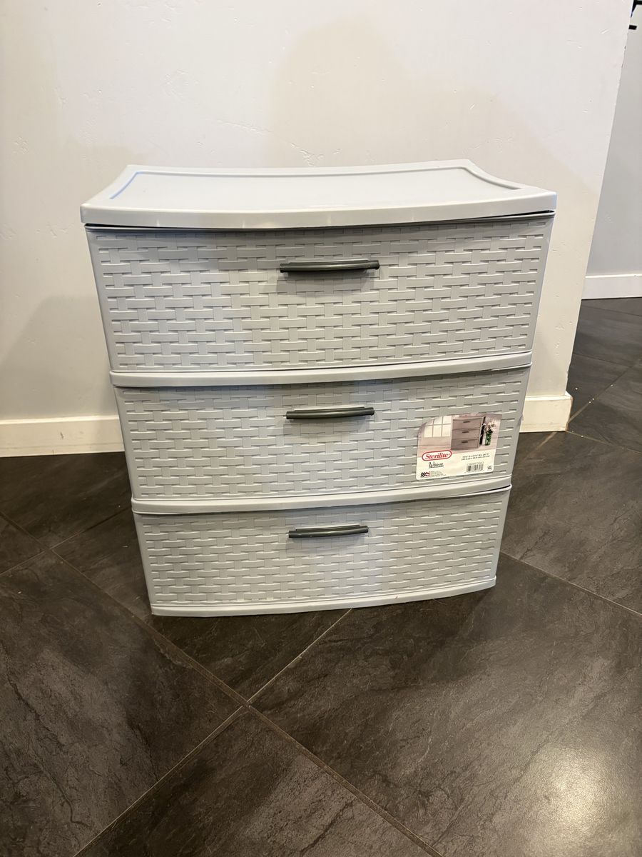 Brand new  Wide 3-Drawer Weave