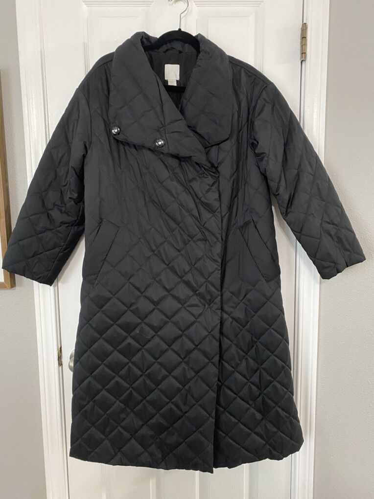 Nice Black Quilted Puffer Jacket / Coat  Like New!