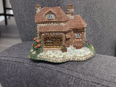 Collectible mini tea room house by Avery