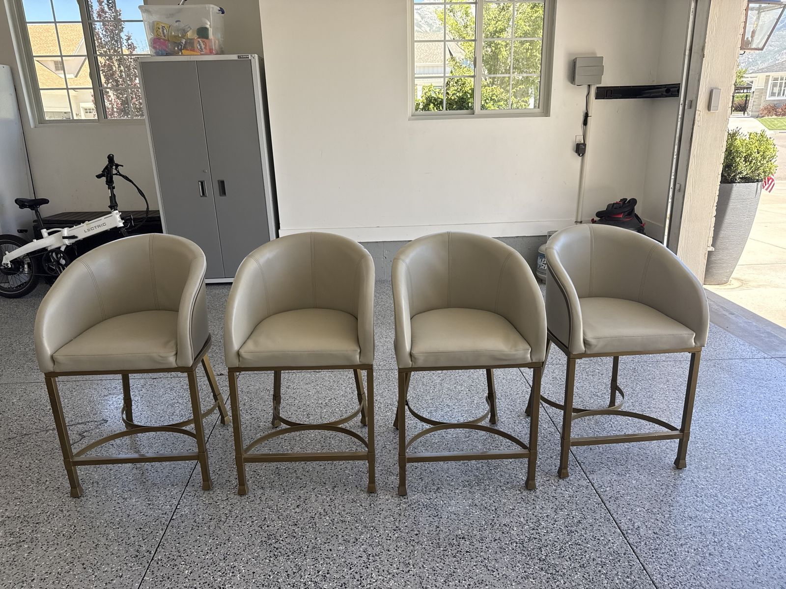 4 Barstool Chairs