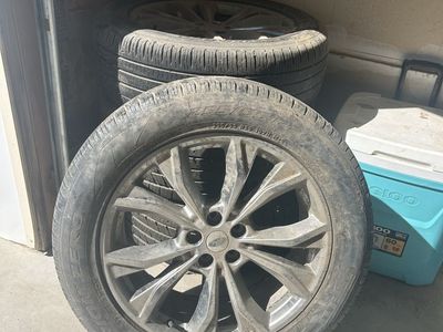 2020 Ford Explorer OEM Rims & Tires