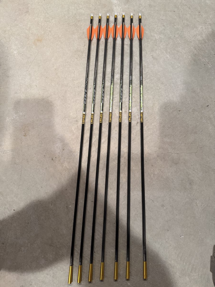 Gold Tip Pierce 400 Arrows QTY 7