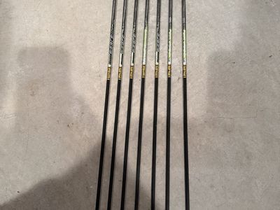 Gold Tip Pierce 400 Arrows QTY 7