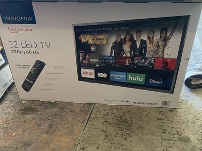 Insignia NS-32DF310NA19 32" 720p HD Smart Fire TV Edition with Voice Remote