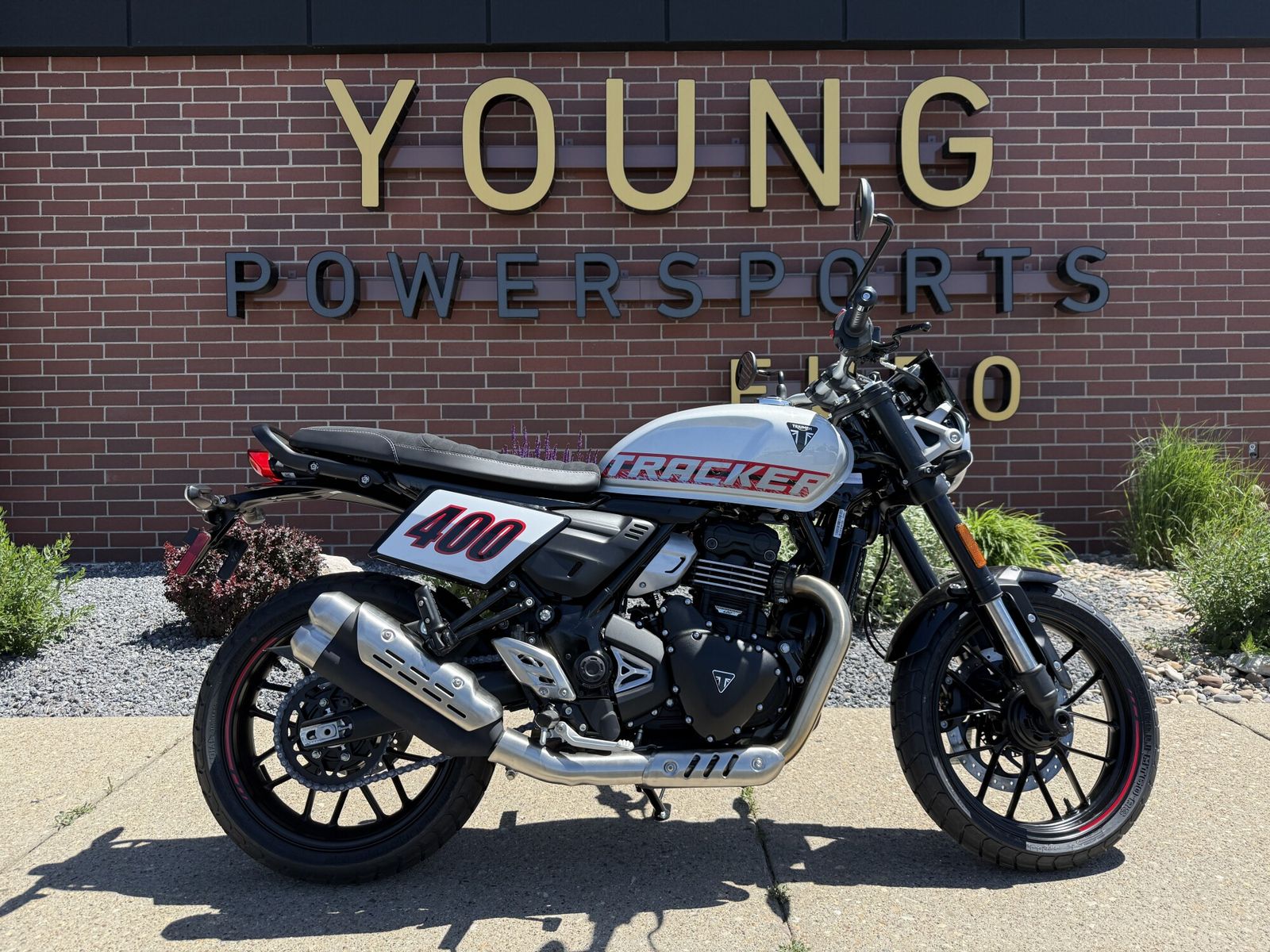 2027 Triumph 2026 Triumph Tracker 400 Aluminium Silver