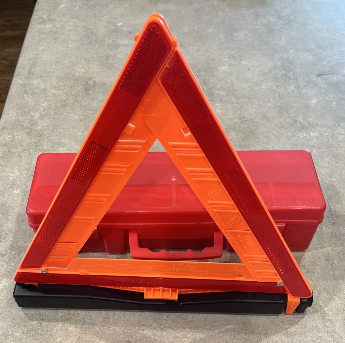 Cartman DOT Approved Emergency Warning Triangle Kit (3-Pack) for Roadside Safety