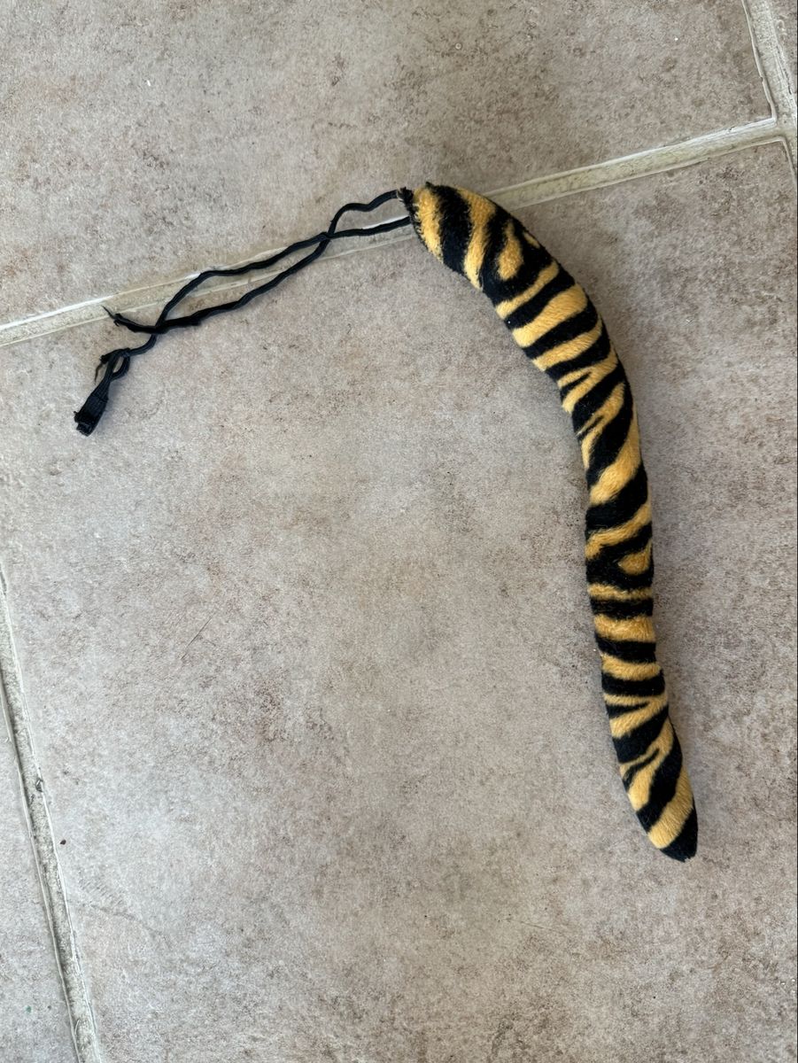 Costume accessory tiger tail 14” long