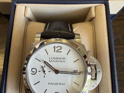 Panerai PAM03314 - BRAND NEW, never worn, still in box with all papers - Price drop