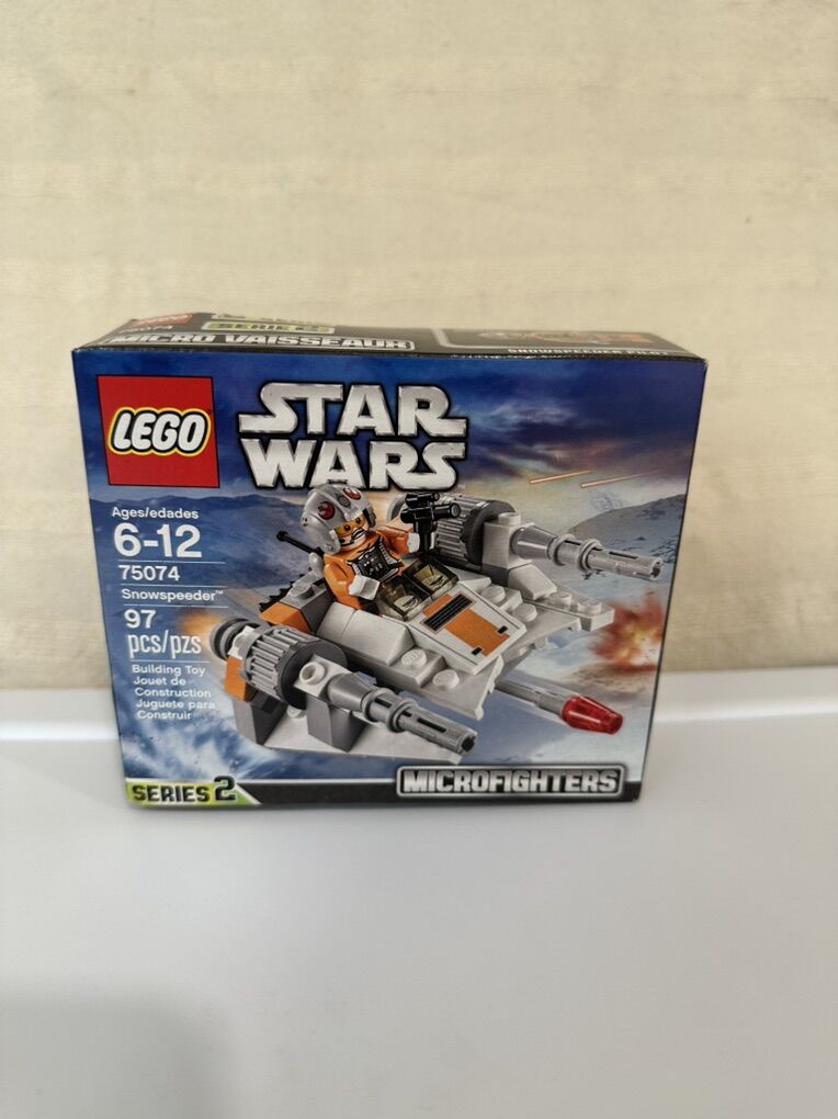 LEGO 2015 snow speeder 75074 sealed NIB