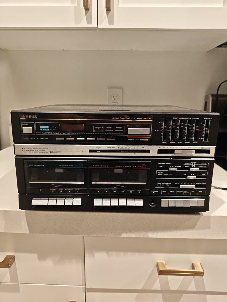 Fisher MC-723 Player and MS-108 Speakers
