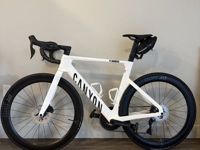 Canyon Aeroad CF SLX 7 Di2 Road Bike